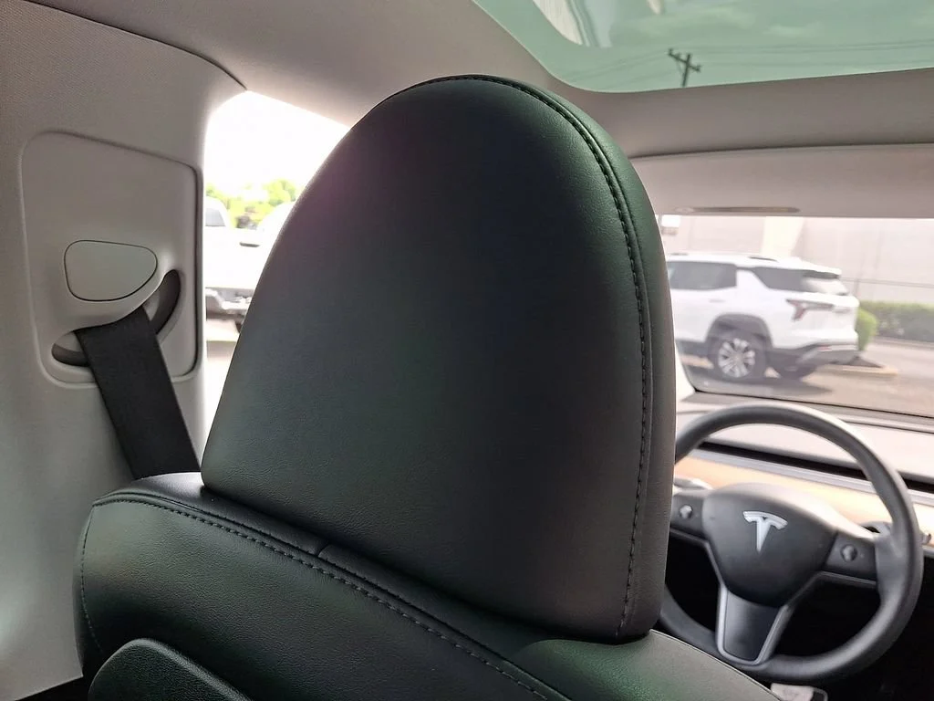 Used 2023  Tesla Long Range image 13