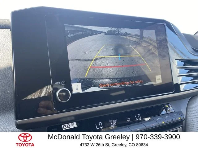 2025 Toyota Camry SE - Photo 17