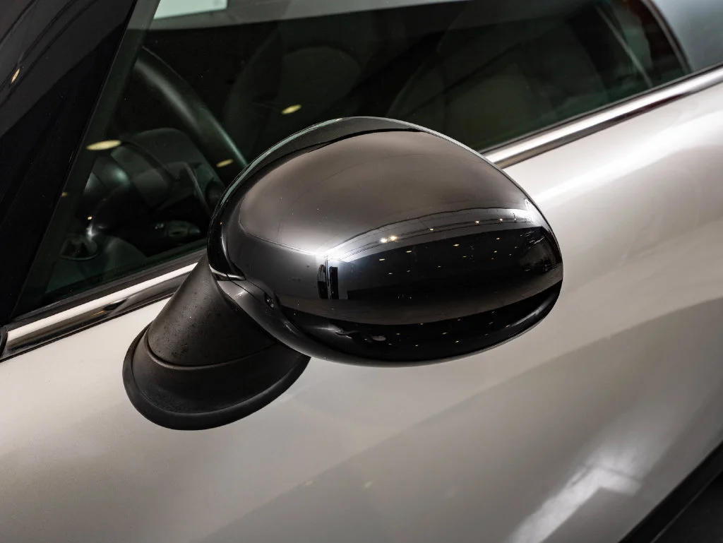 Used 2014 White Silver MINI  image 16