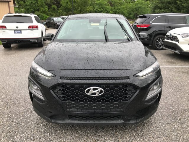 Used 2020 Ultra Black Hyundai SE image 3