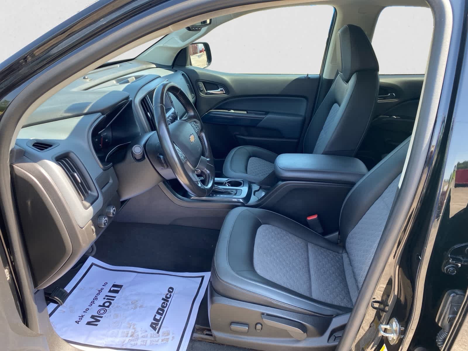 Used 2019 BLACK Chevrolet 4WD Z71 image 14