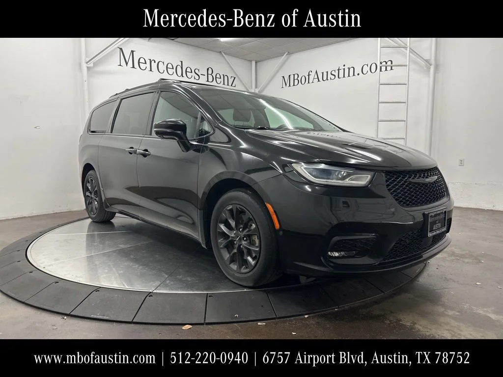2021 Chrysler Pacifica Touring L's photo
