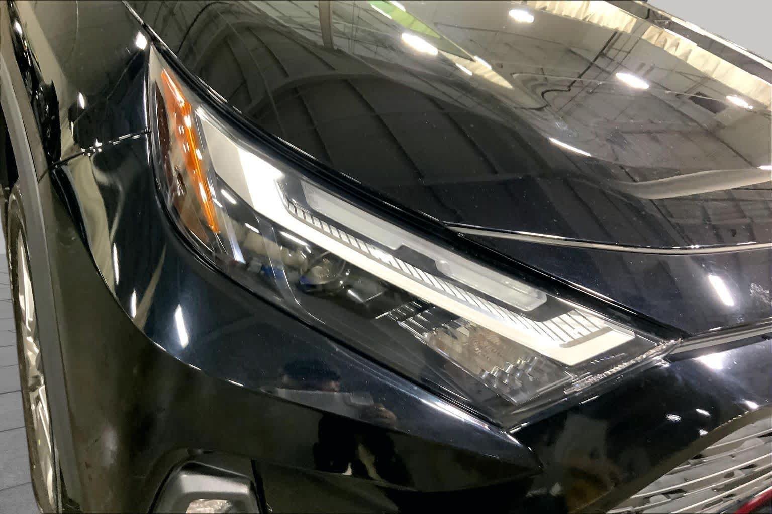 Used 2023 Midnight Black Metallic Toyota XLE Premium image 28