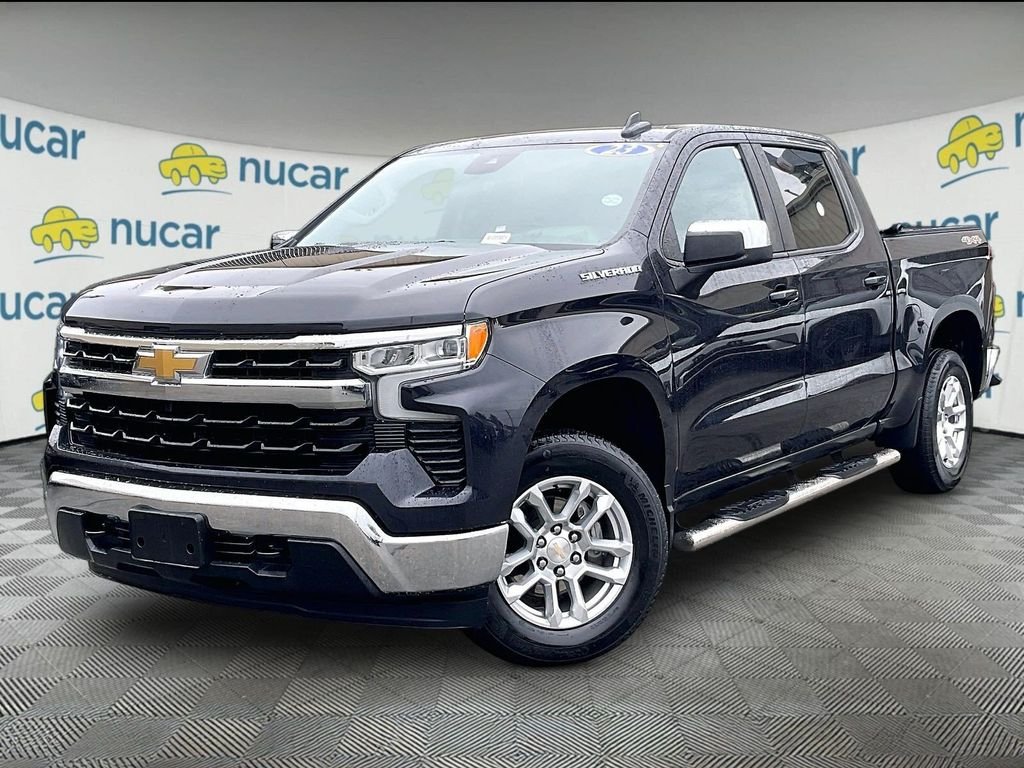 Used 2023 Gray Chevrolet LT image 3