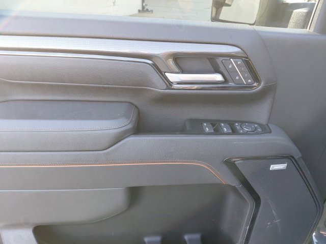 Used 2026 Titanium Rush Metallic GMC AT4 image 28