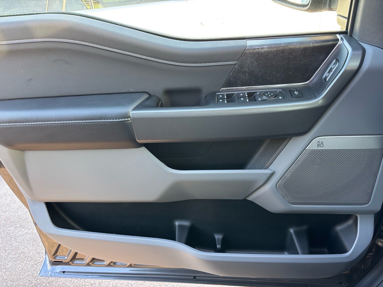 New 2026 Carbonized Gray Metallic Ford F-350® XLT image 8