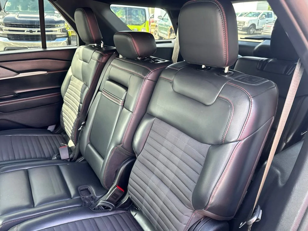 Used 2025 Gray Metallic Ford ST-Line image 31