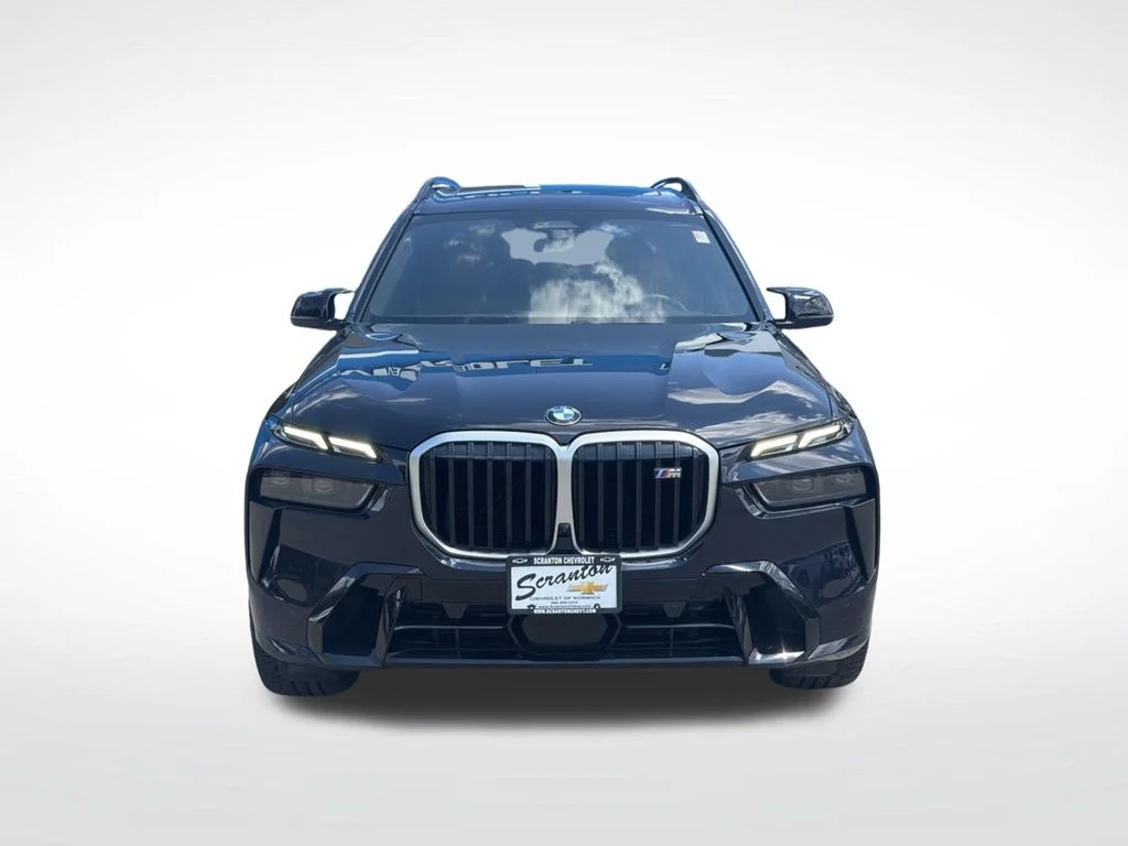 Used 2023 Black BMW M60i image 9