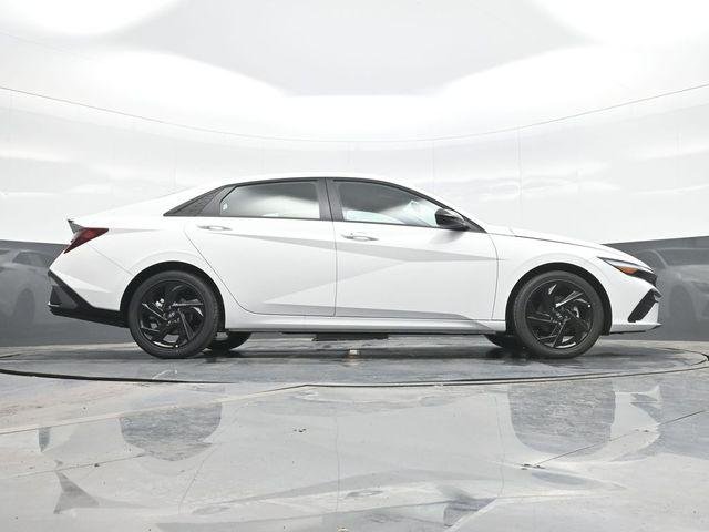 New 2026 White Hyundai SEL Sport image 24