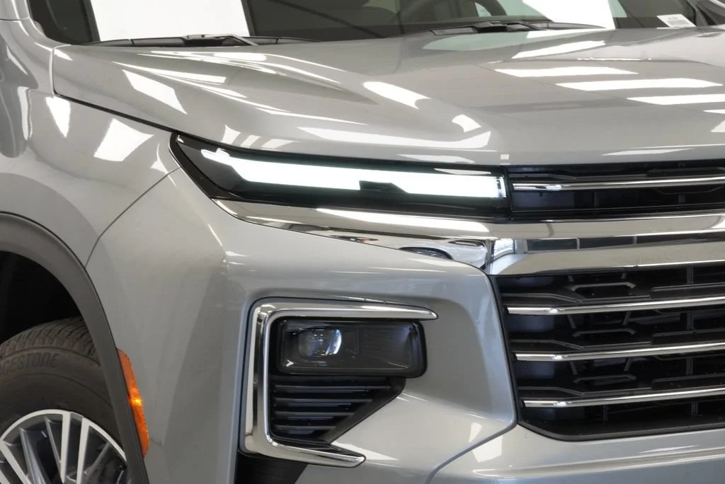 2027 Chevrolet Traverse LT - Photo 31