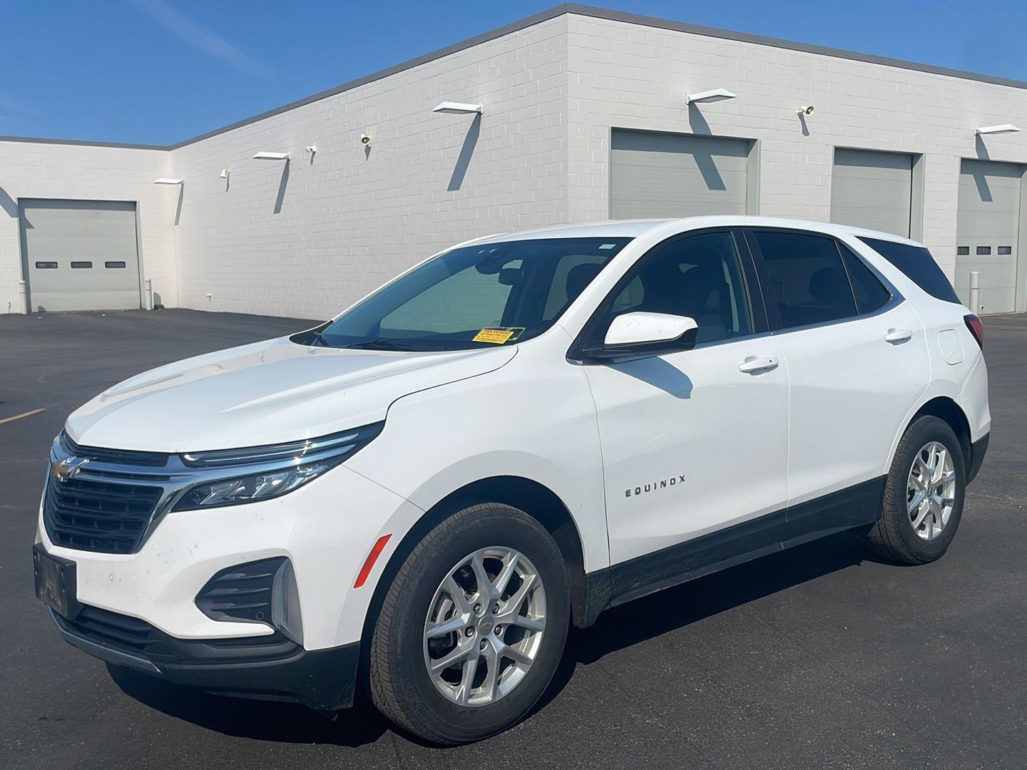 Used 2024 Summit White Chevrolet LT image 7