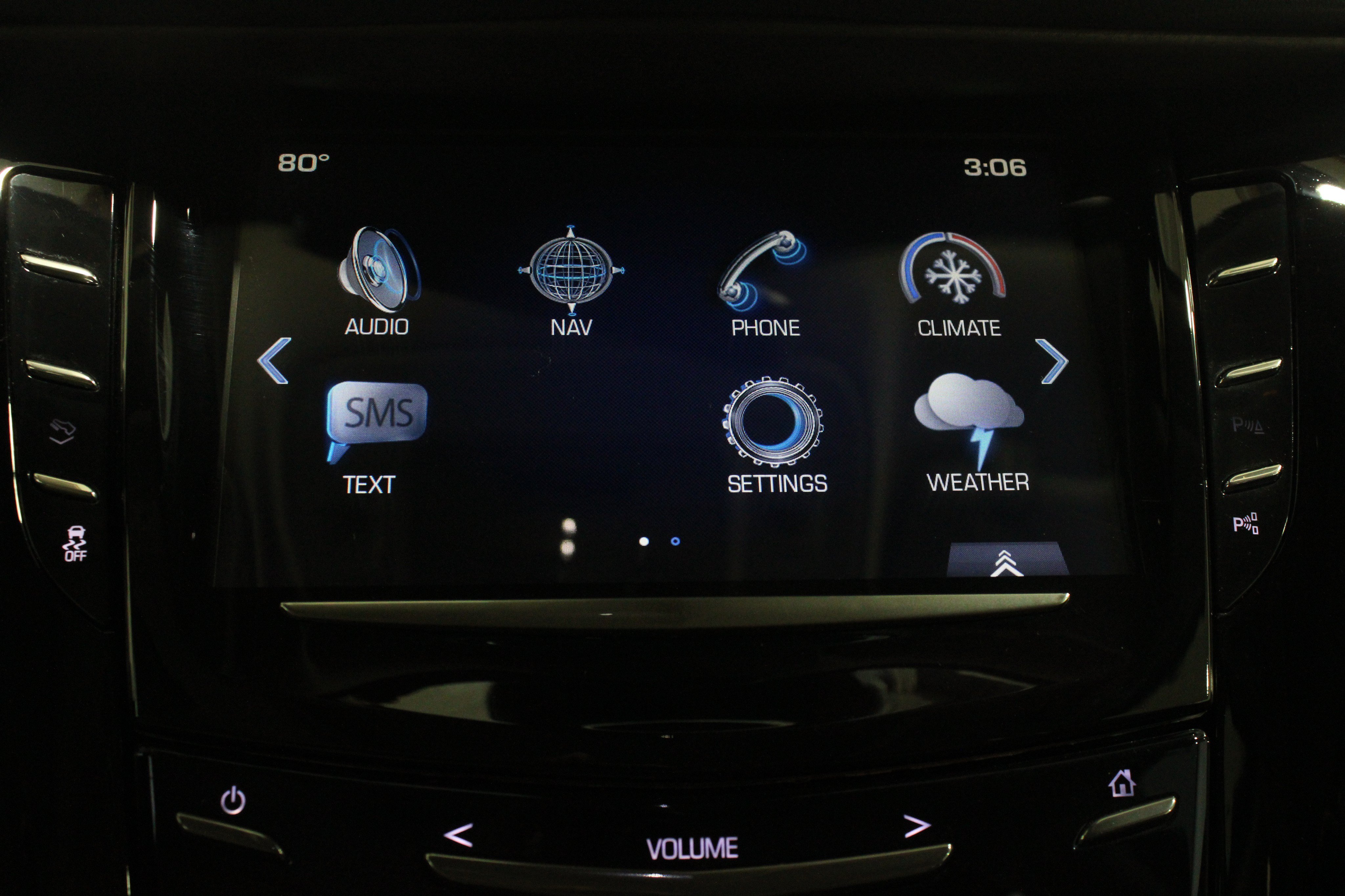 Used 2020 Crystal White Tricoat Cadillac Premium Luxury 4x4 image 13