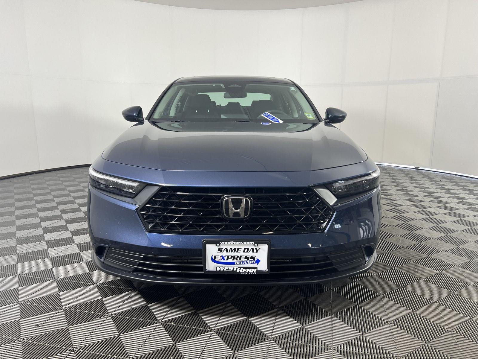 Used 2023 Canyon River Blue Metallic Honda EX image 7