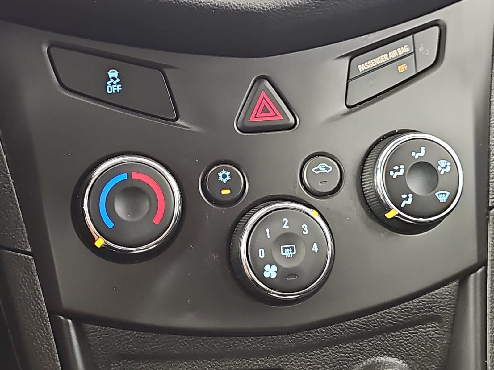 Used 2016 White Chevrolet LS image 22