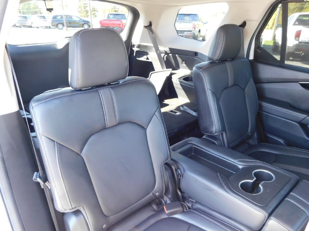 Certified Used 2025 Platinum White Pearl Honda EX-L image 22