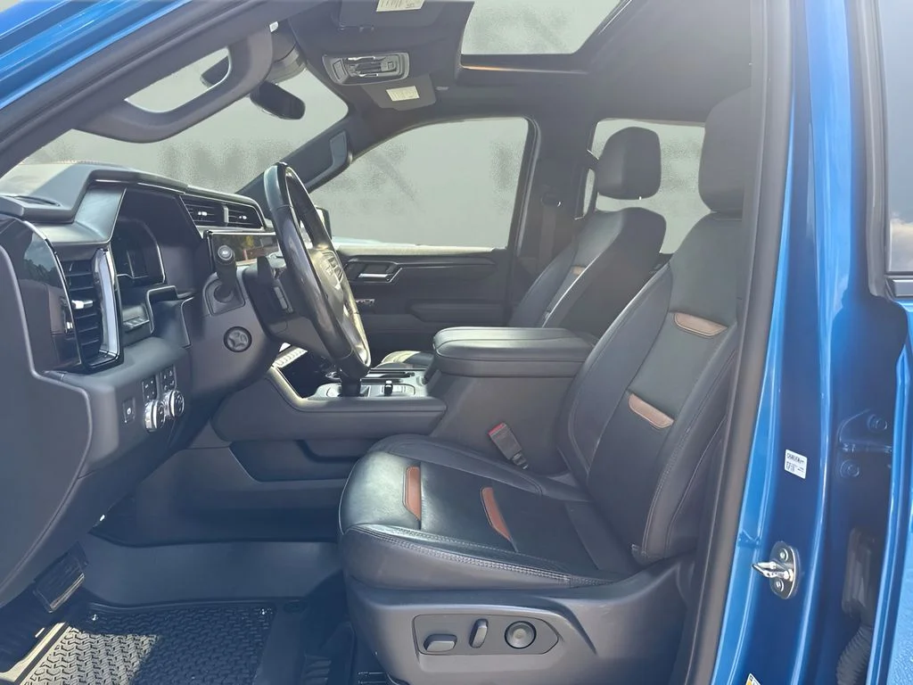 Used 2023 Blue GMC AT4 image 9