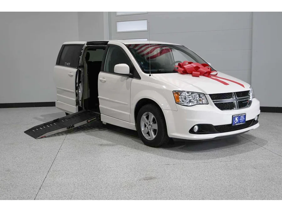 Used 2012 WHITE Dodge Crew Mobility Handicap Van image 2