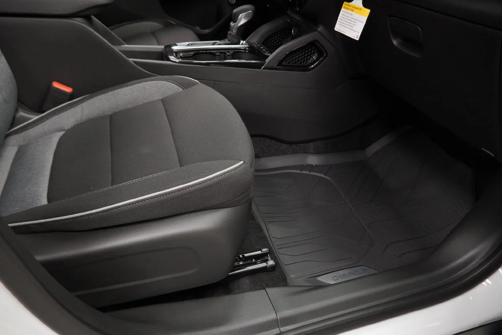 New 2026 Summit White Chevrolet LT image 38