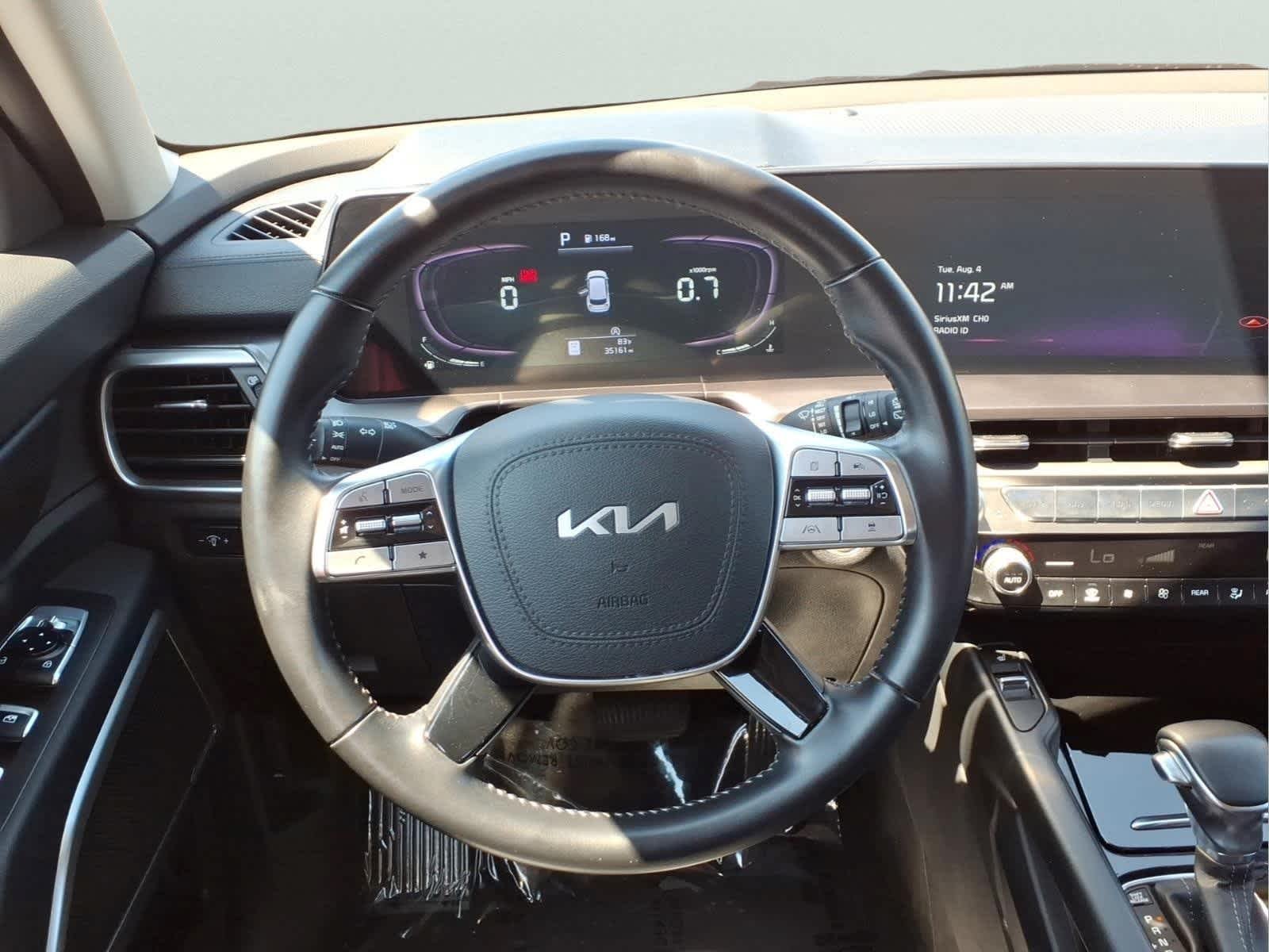 Used 2023 Dawning Red Kia S image 18