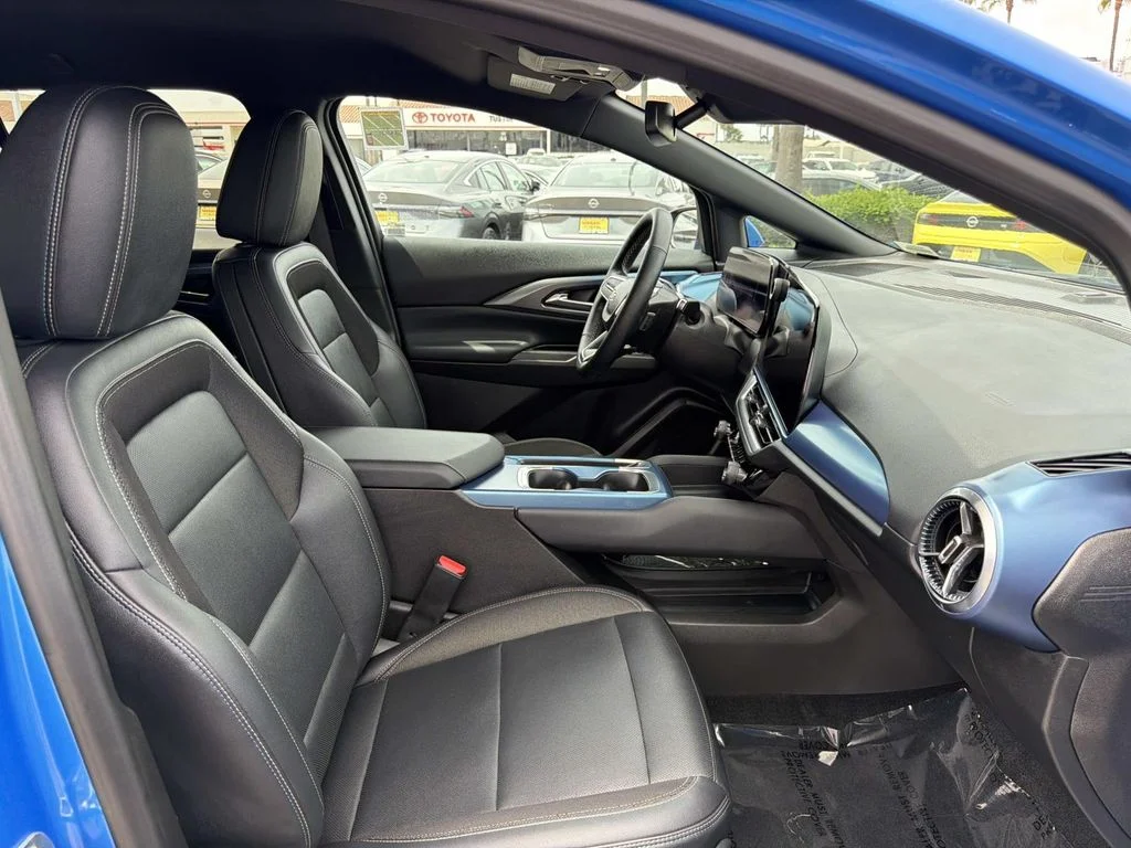 Used 2024 Riptide Blue Metallic Chevrolet LT image 31