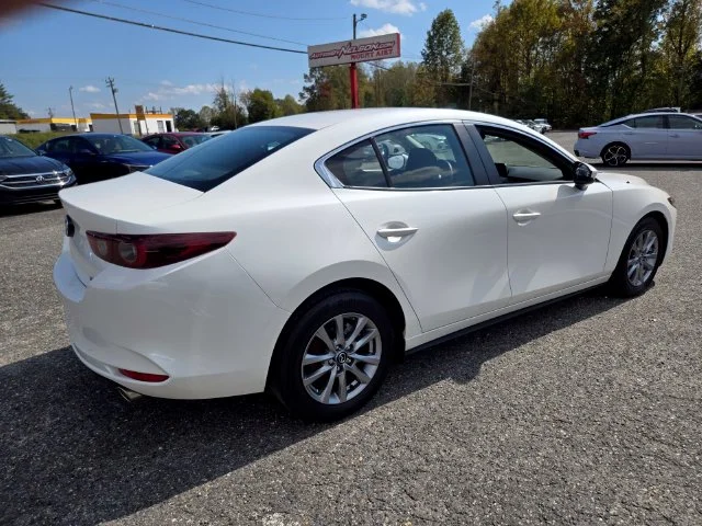 Used 2023 White Mazda 2.5 S image 8