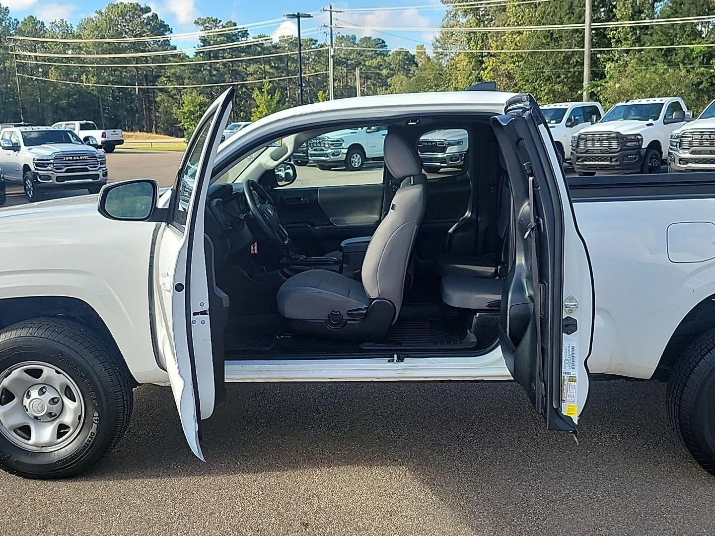 Used 2023 Ice Cap Toyota SR image 10