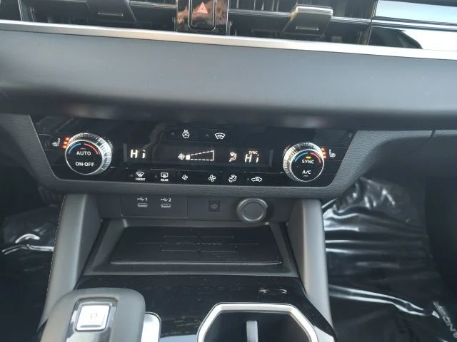 New 2026 Gray Mitsubishi SE image 23