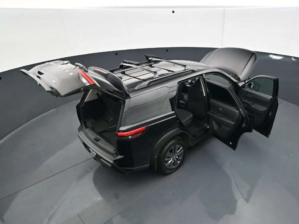 Used 2025 Super Black Nissan SV image 45