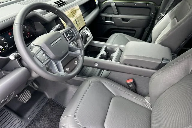 New 2026 Woolstone Green Land Rover X-Dynamic SE image 9
