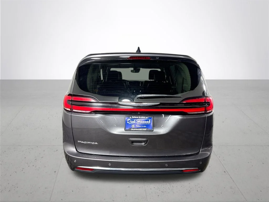 Used 2023 Gray Chrysler Touring L image 7