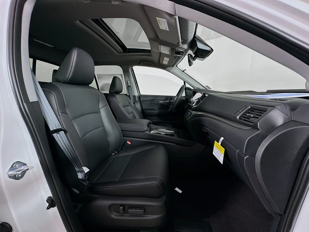 New 2026 Platinum White Pearl Honda RTL image 28