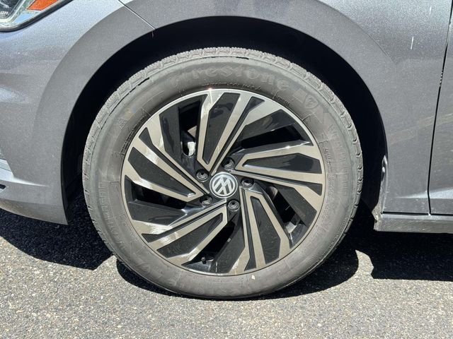 Used 2019 Gray Volkswagen SEL Premium image 12