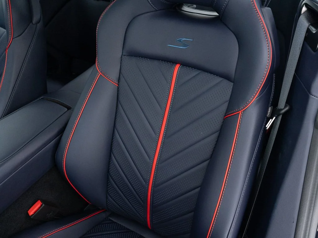 New 2026 Ultramarine Black w/Lower Livery in Rosso Corso Aston Martin S image 18
