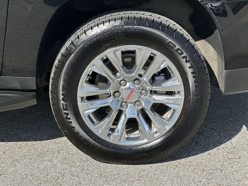 Certified Used 2025 Onyx Black GMC Denali image 32