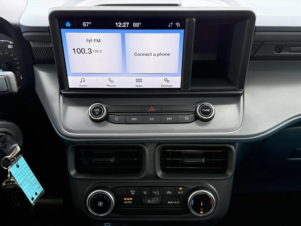 Used 2023 White Ford XLT image 18