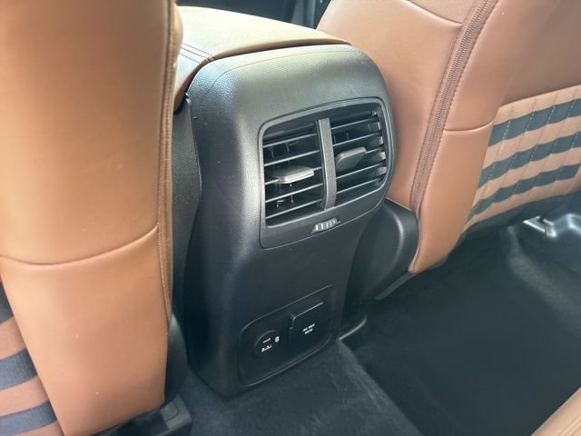 Used 2023 Green Ford Outer Banks image 32