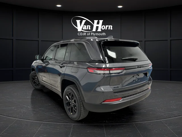 New 2026 Baltic Gray Metallic Clear-Coat Exterior Paint Jeep Altitude image 5