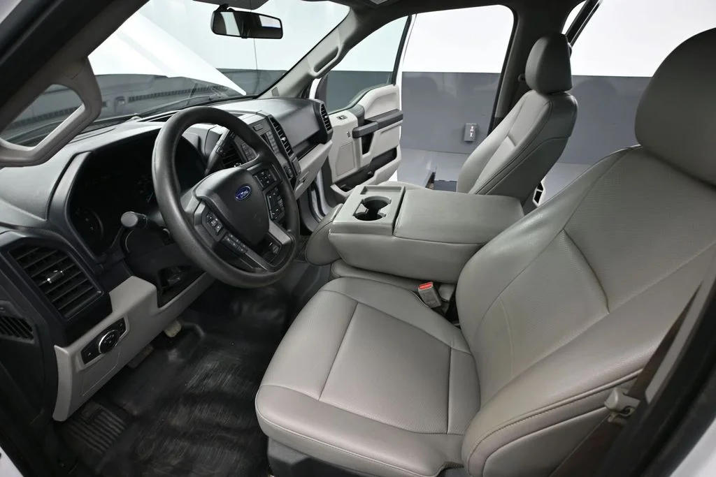 Used 2016 White Ford XL image 22