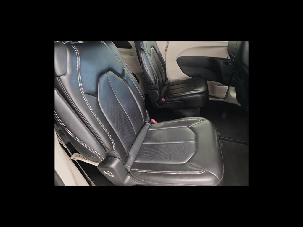 Used 2023 Black Chrysler Touring L image 19