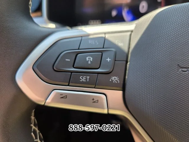 Used 2025 Blue Volkswagen 1.5T SE image 29