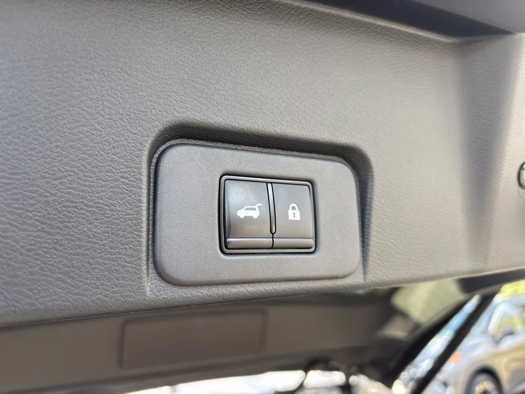 Used 2024 Gray Nissan Platinum image 8