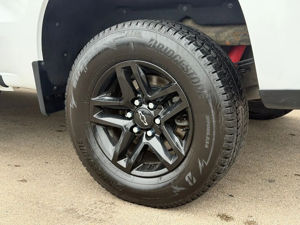 Used 2024 White Chevrolet LT Trail Boss image 27