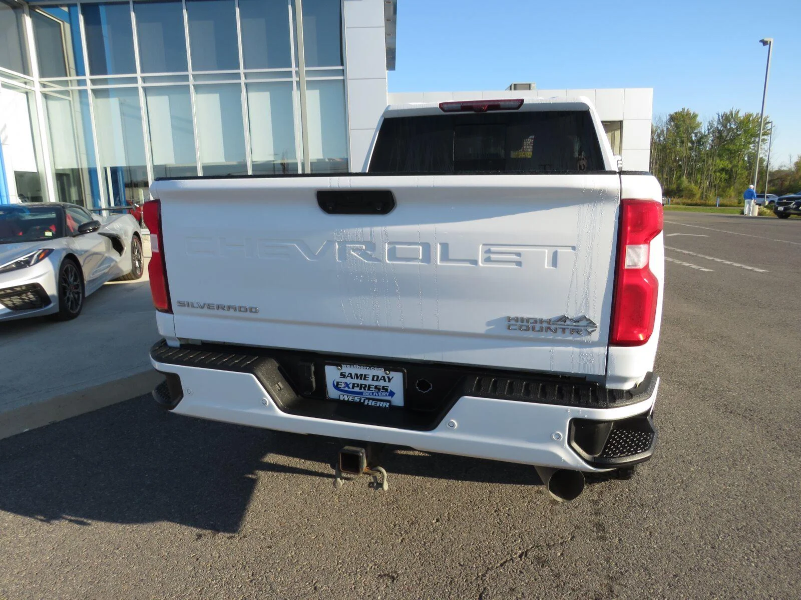 Used 2024 Summit White Chevrolet High Country image 10