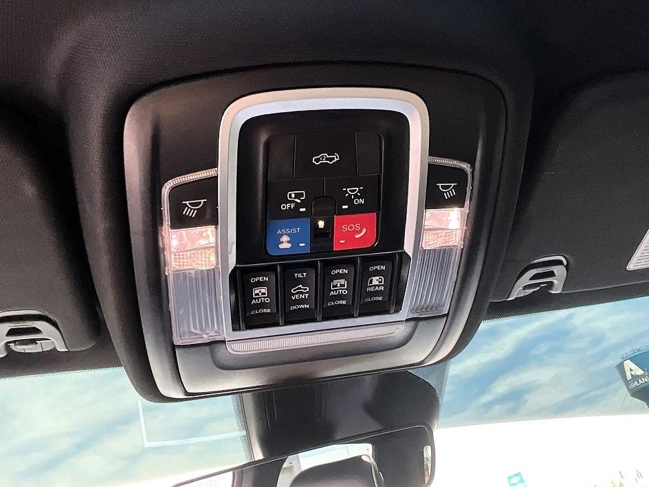 Used 2025 Silver Ram Laramie image 27