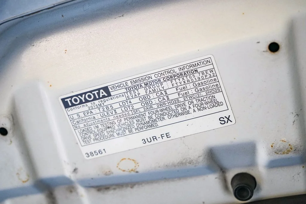 Used 2015 White Toyota Limited image 27