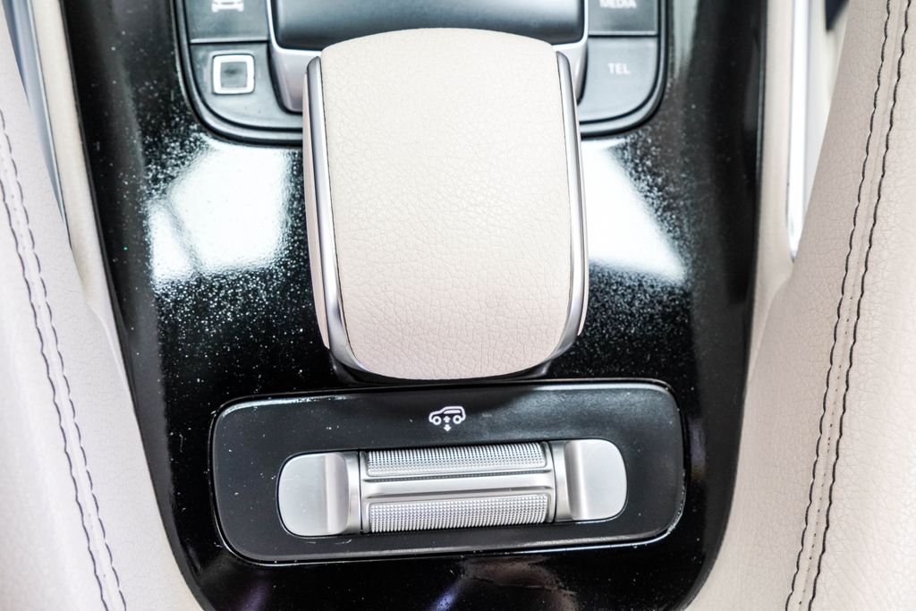 Used 2025 Black Mercedes-Benz GLS 450 image 27