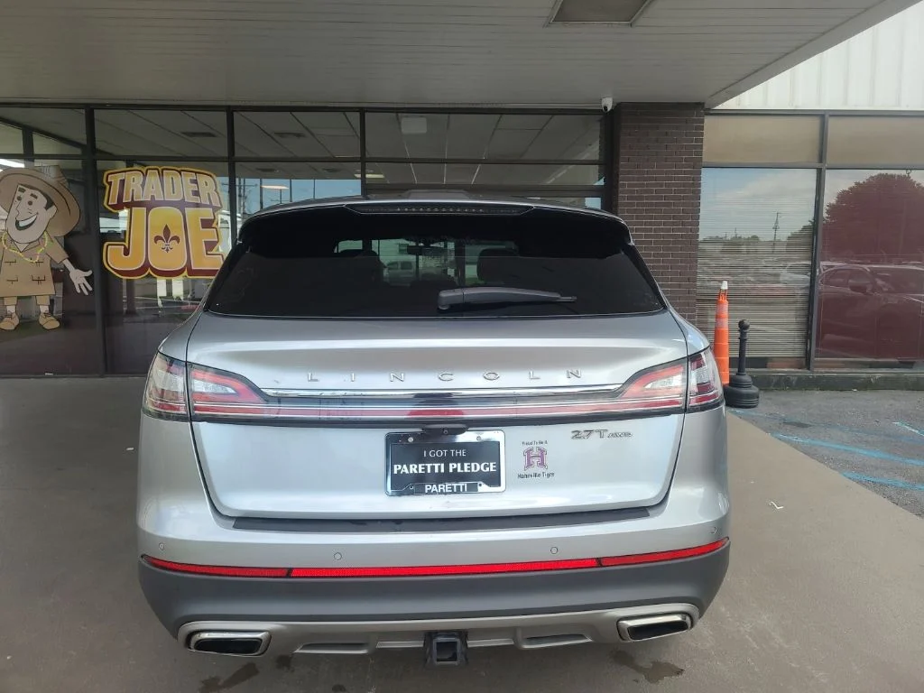 Used 2020 Silver Lincoln Reserve image 4
