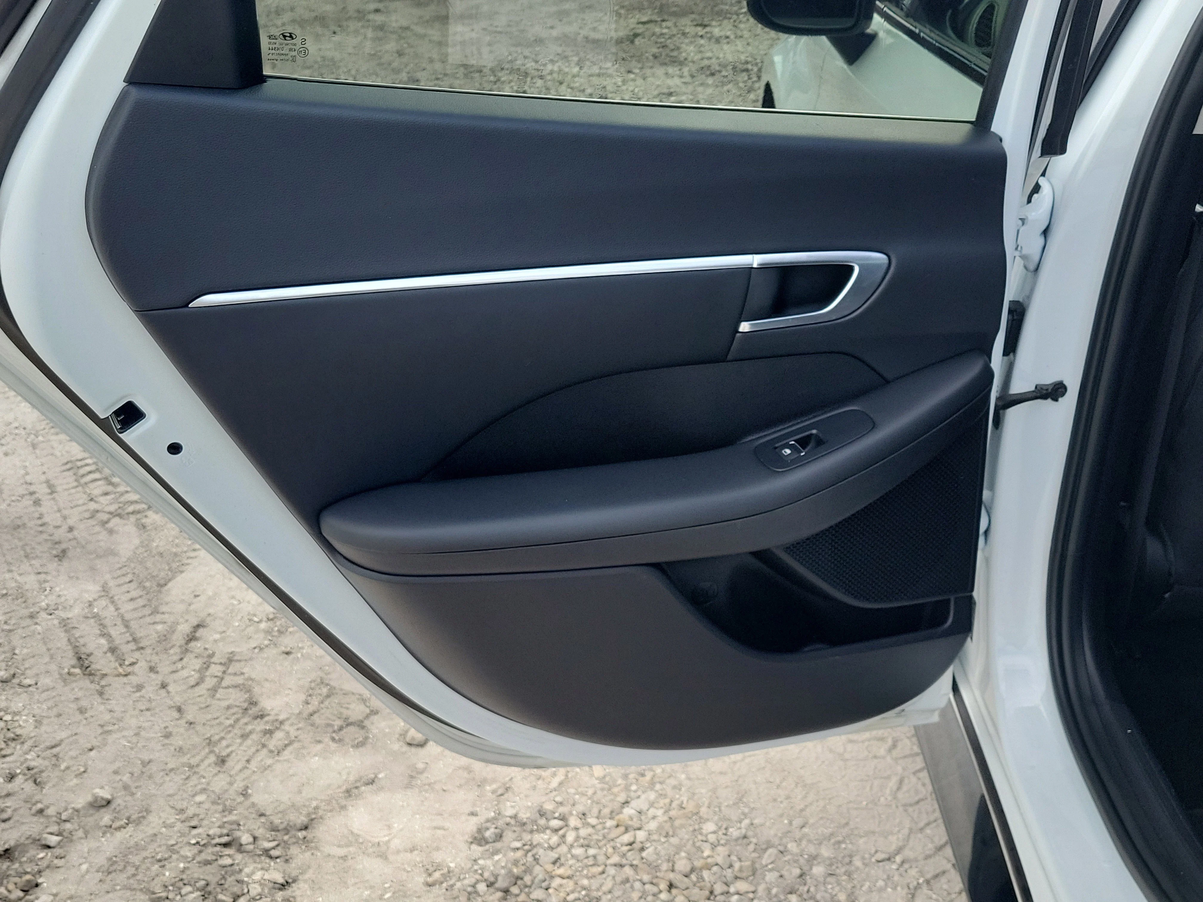 Used 2020 Quartz White Hyundai SEL image 12