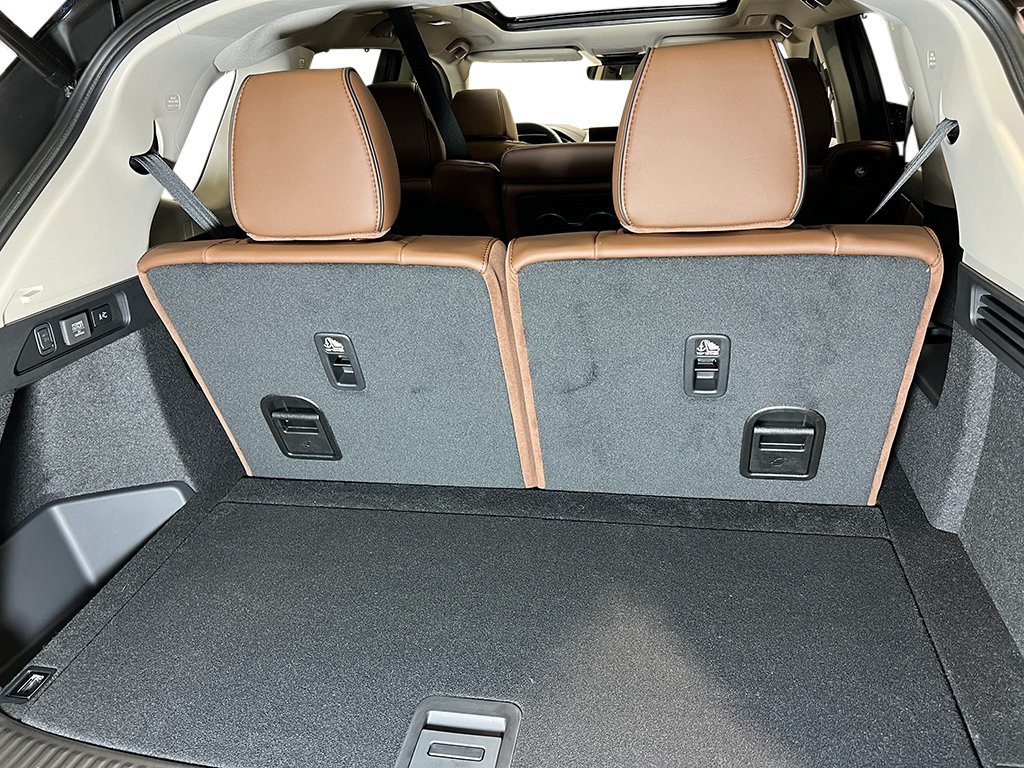 New 2026 Liquid Carbon Metallic Acura w/Advance Package image 33