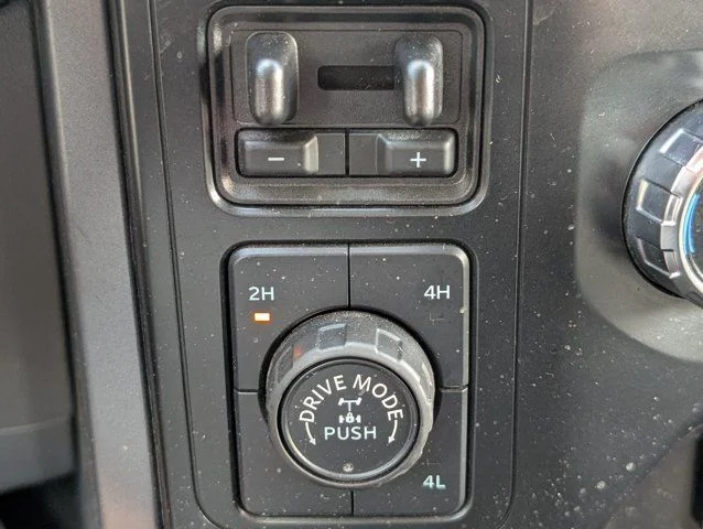 Used 2023 Gray Metallic Ford XLT image 21